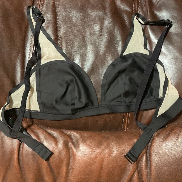 VS bralette - Picture 3 of 4